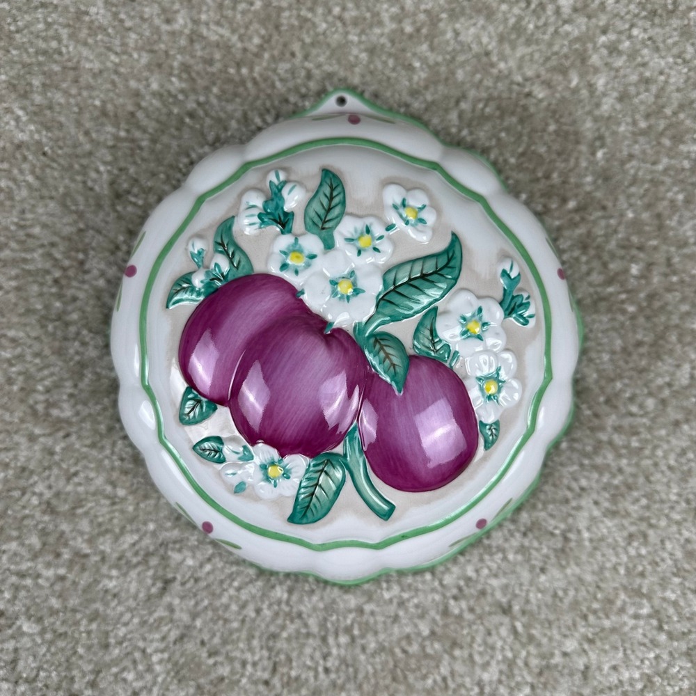 Le Cordon Bleu Franklin Mint Ceramic Plum Fruit Jello Mold Wall Hanging Decor